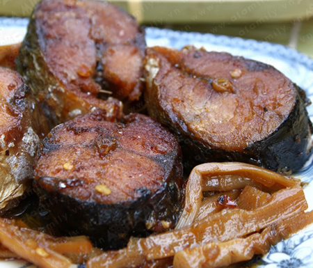 Món ăn đặc sản của tây nguyên cá ngừ kho măng tươi